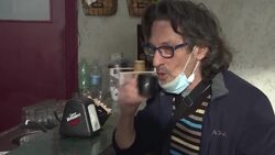 CLEAN : In a bar in Rome, it is strictly forbidden to talk about Covid News Clip
