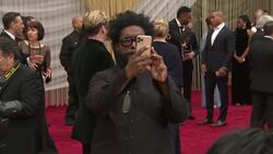 Idina Menzel is still the  little girl that s always dreamed of being here' and Questlove has prepared to DJ tonight for the last 1  years Instructional Video
