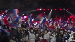 CLEAN : France: First major campaign meeting for Macron's conservative right-wing challenger News Clip