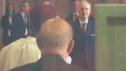 Macron meets African leaders in Lyon Instructional Video