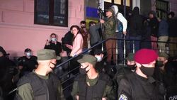 CLEAN : Ukraine's pro-Kremlin MP put under house arrest in treason case News Clip