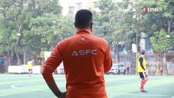 Kartik Aaryan, Jim Sarbh, Abhishek Bachchan and other celebs spotted at Juhu football ground News Clip