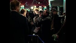 Gangs of New York Premiere News Clip