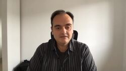 Prime Minister between 'rock and hard place' on lockdown, says virologist News Clip