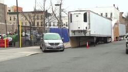 CLEAN : Coronavirus: refrigerated trailers used as makeshift morgues in New York as death toll keeps rising News Clip
