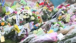 CLEAN : People pay tribute at scene in Leigh-on-Sea where MP was killed News Clip