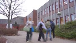 VOICED : El Reino Unido registra récord de más de 93.000 nuevos casos de covid-19 en 24 horas News Clip