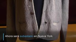 CLEAN : A subasta el saco de lana que Kurt Cobain usó en el Unplugged News Clip