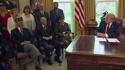 Trump honours World War II veterans in Oval Office News Clip