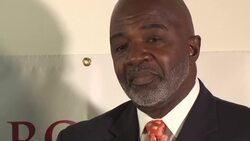 CLEAN : R. Kelly victim says she wants 'remorse' from him News Clip