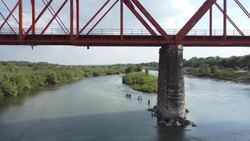 CLEAN : Anonymous graves mark the end of the line for migrants at US border News Clip