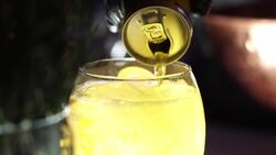 Do Pepsi, Coke and Other Cold Drinks Contain Caffeine? Instructional Video