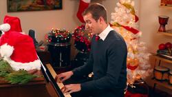 How to Play "Angels We Have Heard on High" on Piano Instructional Video