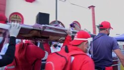 VOICED : Peregrinos imploran al "Viejo Lázaro" salud y mejoría economía en Cuba News Clip