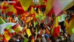 Catalan separatists clash with police in protest against far-right News Clip