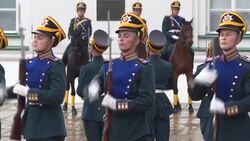 CLEAN : Kremlin regiment hosts changing-of-the-guard ceremony News Clip