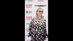 Film critic 'blown away' by thank-you letter from Meryl Streep News Clip