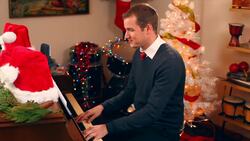 How to Play "Deck the Halls" on Piano Instructional Video