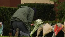 Mourners place flowers outside Pittsburgh synagogue Instructional Video