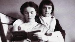 The Woman Who Tricked People Into Thinking She Was Anastasia Instructional Video