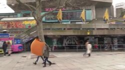 CLEAN : Storm Eunice: Strong winds hit London, under red weather warning News Clip