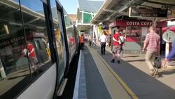 CLEAN : Commuters down as heat goes up in London News Clip
