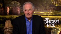 Alan Alda will receive the SAG Life Achievement Award at next year's Screen Actors Guild Awards ceremony News Clip