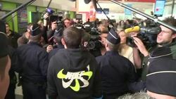 CLEAN : Lavillenie seeking new heights in pole vau News Clip