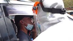 CLEAN : Bolivian holiday travelers pass Covid-19 checkpoints News Clip