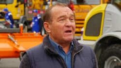 Spectacular display of  service vehicles that keep Moscow ticking Instructional Video