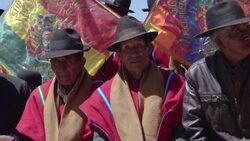 CLEAN : The Red Ponchos the Aymara militia fighting in Bolivia News Clip
