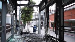 CLEAN : Guatemalans react the day after protesters burned the Congress News Clip