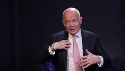 Lord Hague refutes Peter Mandelson's claim uni role is purely 'ceremonial' Instructional Video