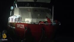 Desperate hunt for Indonesian submarine as oxygen set to run out News Clip