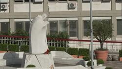 VOICED : Operan al papa Francisco por inflamación en el colon News Clip