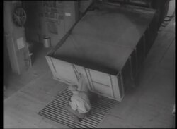 Universal Newsreel: American Whaet To Russia Instructional Video