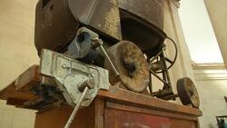 Tate art museum filled with Britain's manufacturing past Instructional Video