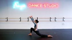 Middle Split Stretch Routine (5 Minutes) Instructional Video