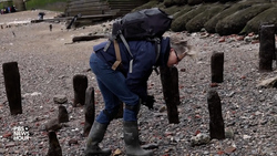 Mudlarkers uncover archaeological treasures along London’s river banks News Clip