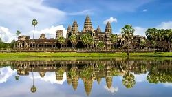 Timelapse view of the afternoon light dropping at Angkor Wat Stock Footage