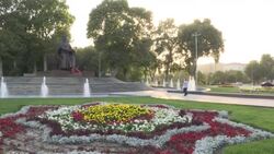 CLEAN : Uzbekistan: Samarkand ahead of summit in challenge to West News Clip