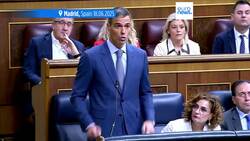 Spanish parliament session turns chaotic as Sánchez and opposition trade barbs News Clip