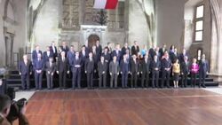 CLEAN : European leaders take family photo at Prague summit News Clip