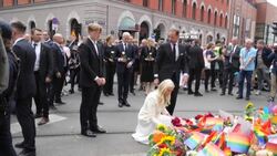CLEAN : Norwegian Royal family lays down flowers at site of shootings News Clip