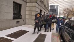 Pilot Larry Visoski arrives for Ghislaine Maxwell trial News Clip