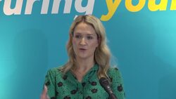 Fine Gael ministers defend Simon Harris after encounter with carer in Cork News Clip