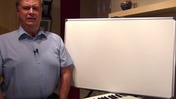 Piano for Beginners Lesson 1 - Hand Shape, Playing Position, the Keyboard & Middle C Instructional Video