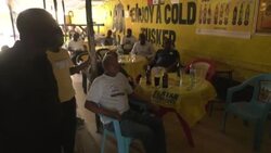 CLEAN : Kisumu residents wait for 'neck-to-neck' Kenya vote result News Clip