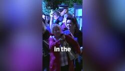 Westminster Hall officials stop mourners ‘trying to smuggle in dogs’ to Queen’s lying in state News Clip