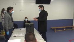 CLEAN : Portugal: far-right presidential candidate Ventura casts his vote News Clip